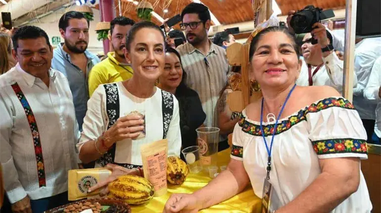 Sheinbaum primera presidenta que visita el Festival del Chocolate, destaca Turismo