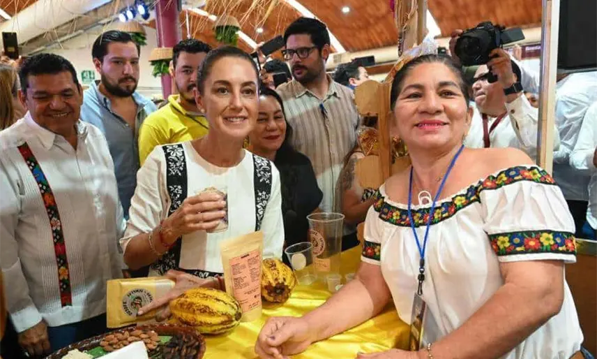 Sheinbaum primera presidenta que visita el Festival del Chocolate, destaca Turismo