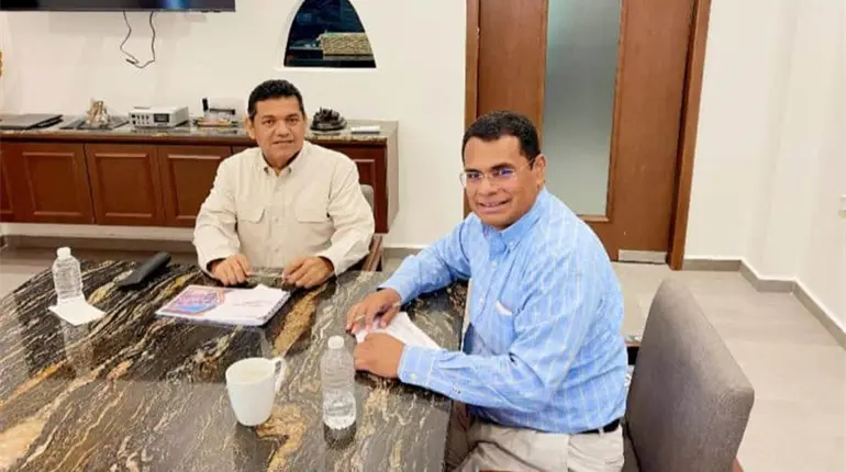 Se reúne Jesús Selván con Javier May