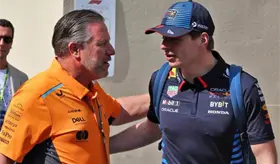 Verstappen suele "cruzar la línea": McLaren critica al neerlandés