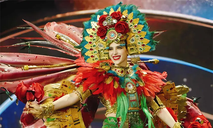 ¡Diosa! Fantasía e historia en Miss Universo con Fátima Bosch