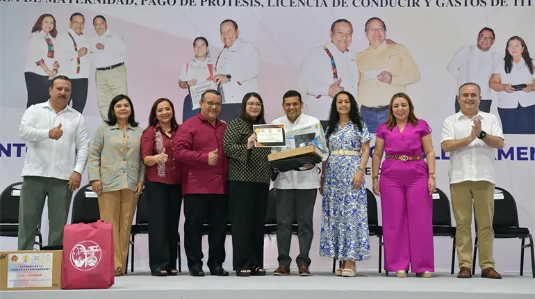 Entregan Gobierno y SUTSET beneficios para trabajadores del estado