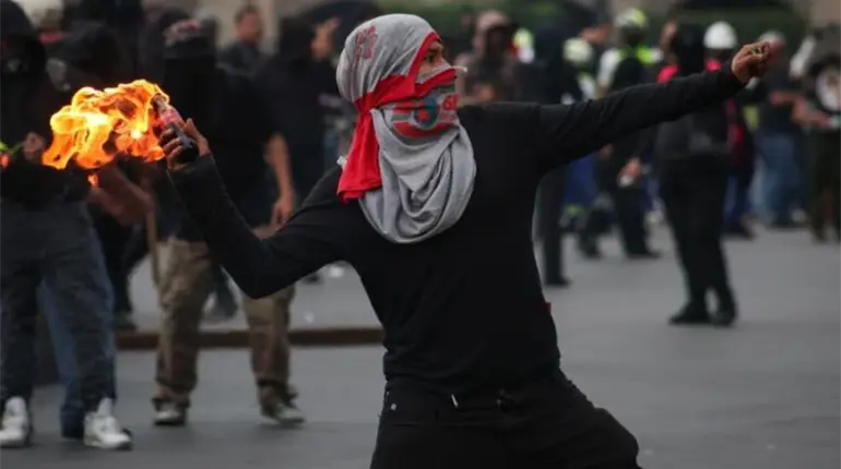 Barra Mexicana acusa uso del "bloque negro" para deslegitimar protesta de la "Generación Z"