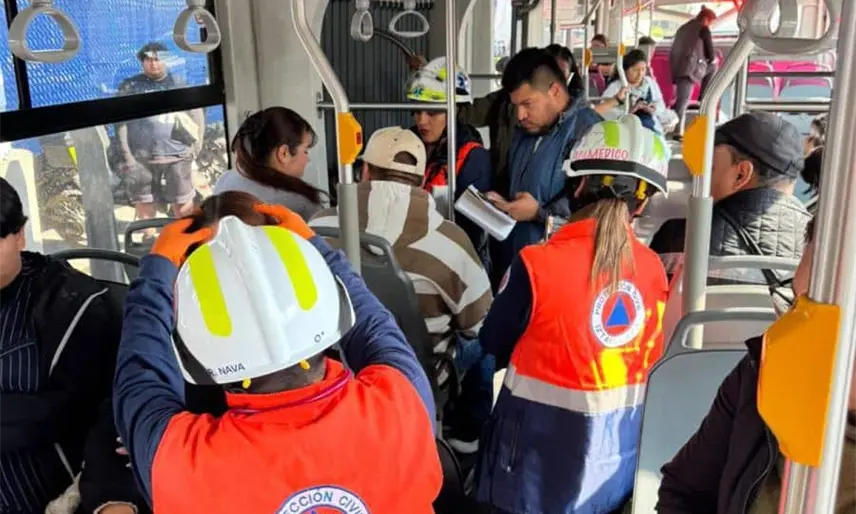 Chocan dos unidades de trolebús en la CDMX; hay 26 personas lesionadas