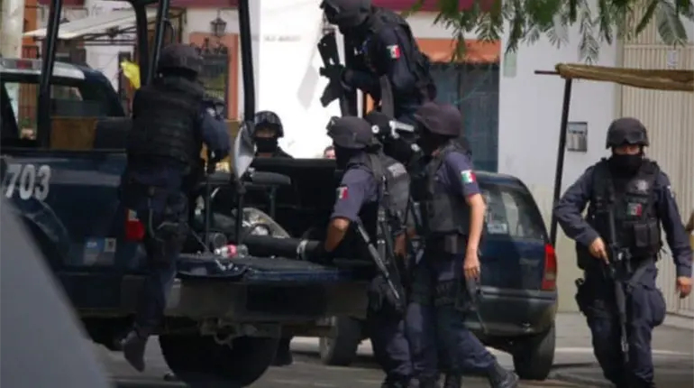 Marina detiene 54 personas en Colima