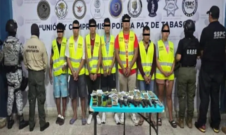 Detienen a 8 personas en Jalpa de Méndez y Macuspana por narcomenudeo y portación de armas