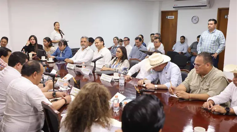 "La resistencia civil contra CFE ya se terminó": Sheila Cadena; "sigue más vigente que nunca", revira PRD