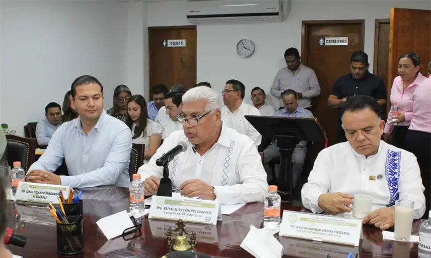 Acuerda Semovi con AMOTAC mesas de diálogo para atender permisos de paso sin que sean detenidos