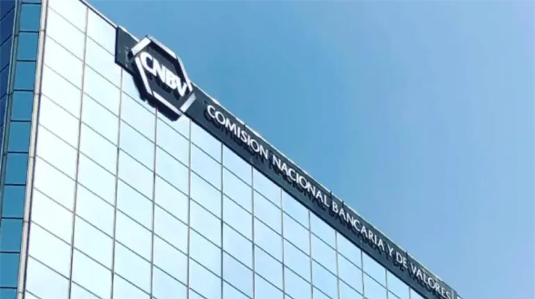 CNBV multa a 2 bancos y una financiera por incumplimiento en la prevención de lavado de dinero