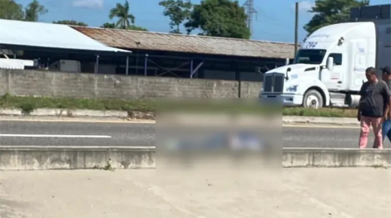 Motociclista muere tras ser arrollado por un camión en la Cárdenas-Villahermosa
