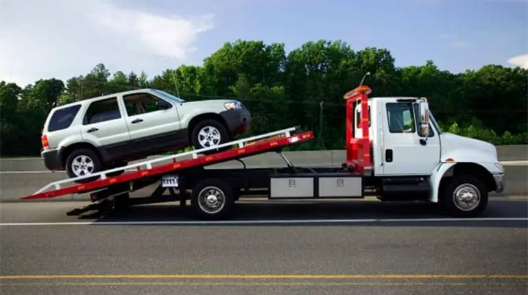 Reconoce Semovi complicaciones para regularizar permisos de grúas