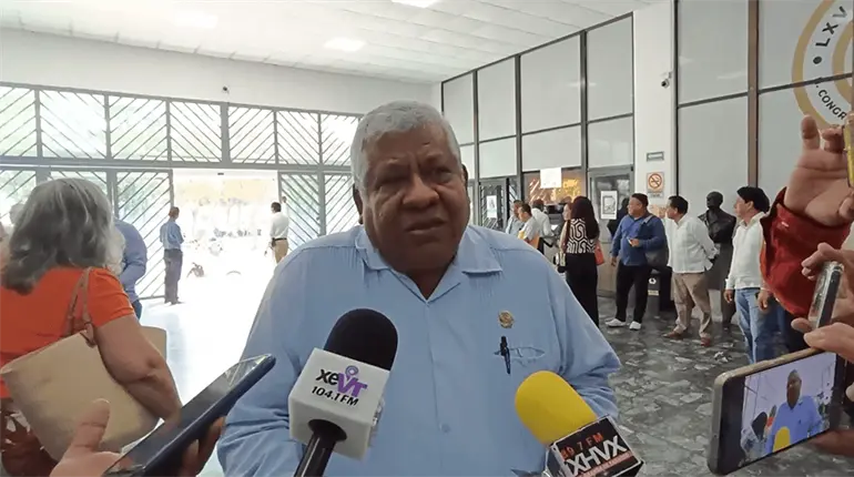 Padres de familia no deben oponerse a revisión de mochilas, debe establecerse en la Ley, pide SITEM