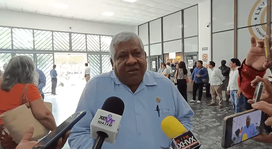 Padres de familia no deben oponerse a revisión de mochilas, debe establecerse en la Ley, pide SITEM