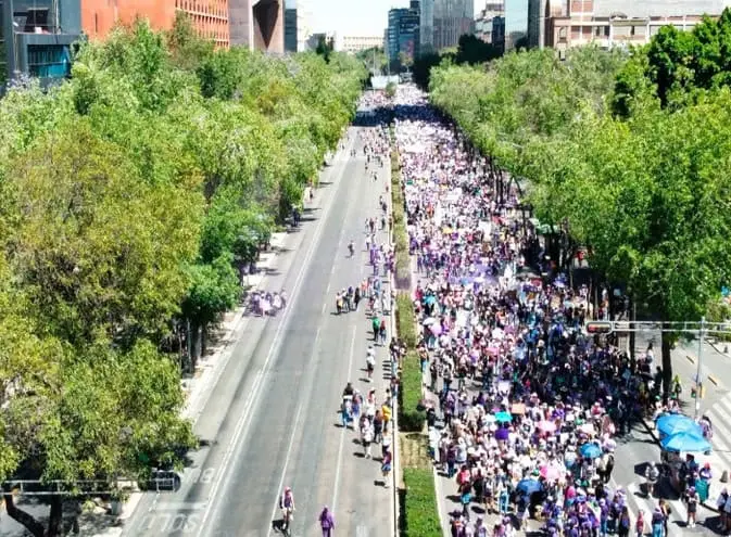 Gobierno de la CDMX acusa a Salinas Pliego de incitar violencia en marcha de la Generación Z