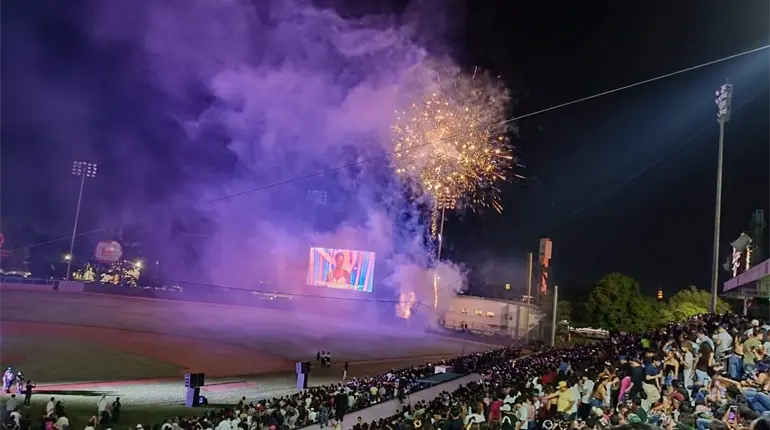 Se desborda Centenario ante coronación de Fátima Bosch como Miss Universo 2025