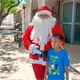 Celebrará ´Santa Taxista´ 15 años regalando juguetes a niños de escasos recursos