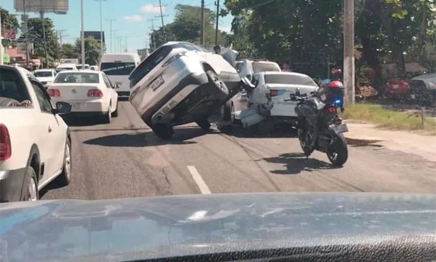 Tarde de choques deja en Centro y Nacajuca 8 vehículos siniestrados y 1 herido