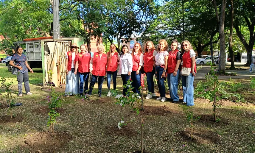 Centro y Tratado de las Flores realizan campaña de reforestación en parque de Villahermosa