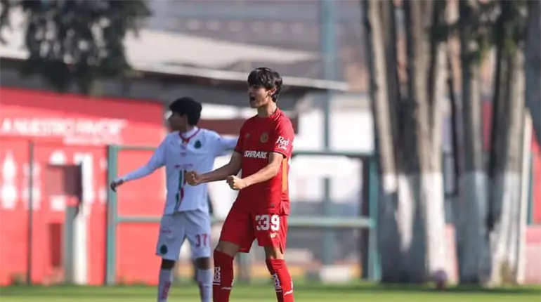 Tabasqueño Fernando Ruiz marca doblete pero Toluca sub-15 cae en semifinales ante Chivas