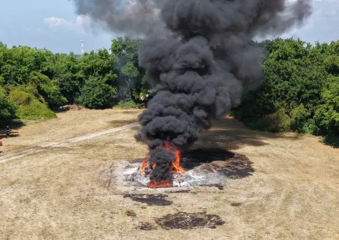 Incineran más de 2 toneladas de narcóticos asegurados en operativos navales en Chiapas