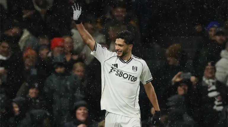 Con gol de Raúl Jiménez el Fulham vence por la mínima al Sunderland