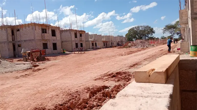 Infonavit frena construcción de viviendas en Tierra Colorada, Centro