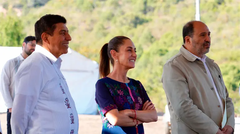 Maestros protestan contra Sheinbaum en Oaxaca; piden abrogar reformas del ISSSTE y educativa