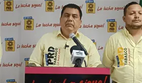 Son unos tontos porque se ponen el saco: PRD Tabasco sobre demanda de Morena por espectacular