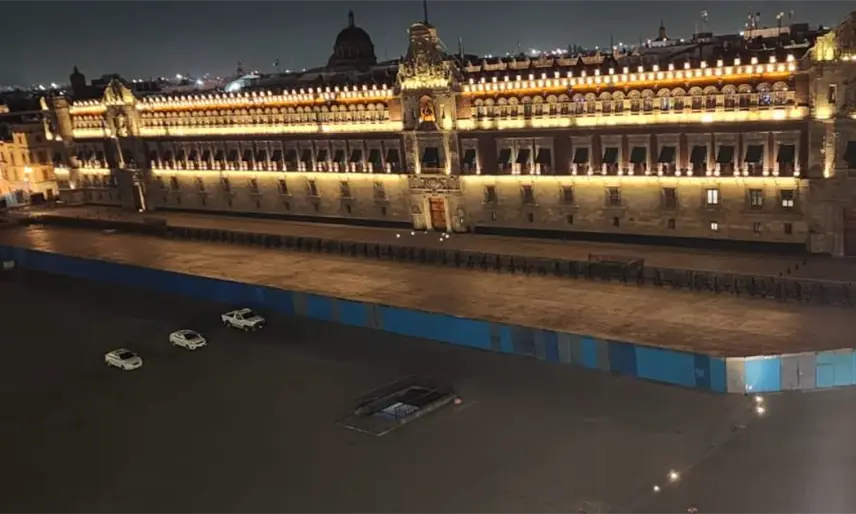 Hoy habrá marcha feminista del 25N; blindan Palacio Nacional con bloques de cemento