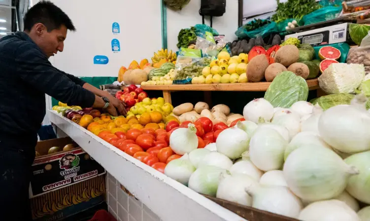 Inflación general repunta a 3.61% interanual en la primera mitad de noviembre en México