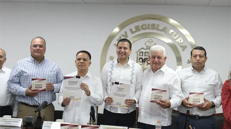 Pepín entrega Paquete Económico 2026 por 68 mmdp: "no hay nuevos impuestos en Tabasco"
