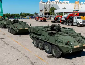 Llegan para Milei primeros vehículos blindados Stryker 8x8 estadounidenses