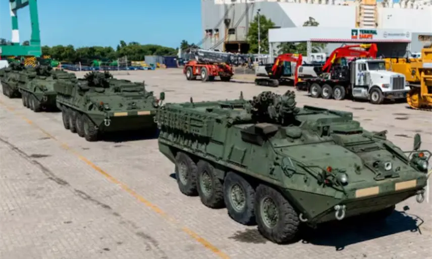Llegan para Milei primeros vehículos blindados Stryker 8x8 estadounidenses