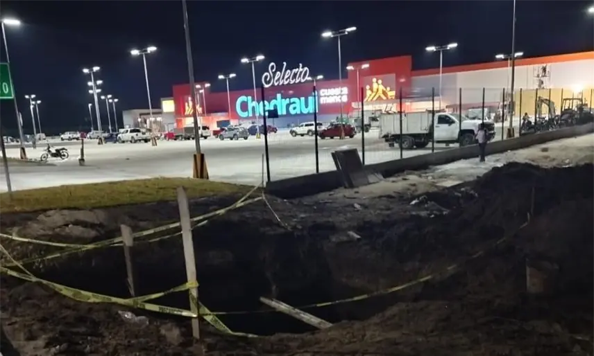 Temen problemas en drenaje sanitario con nuevo supermercado en Brisas del Carrizal
