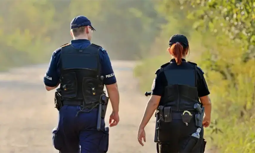 Policía discute con su compañera mientras cuidaban tienda en CDMX y la apuñala