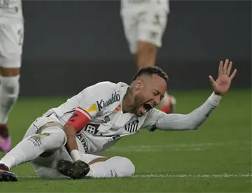 Neymar Jr. sufre una nueva lesión y podría perderse lo que resta del torneo con Santos