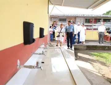 Compromete May rehabilitación de primaria en Aquiles Serdán, Jalapa