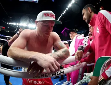 ‘Canelo’ Álvarez queda fuera del top 10 de los mejores libra por libra