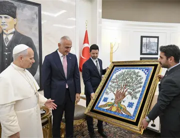 El Papa León XIV llega a Turquía y comienza su primer viaje apostólico