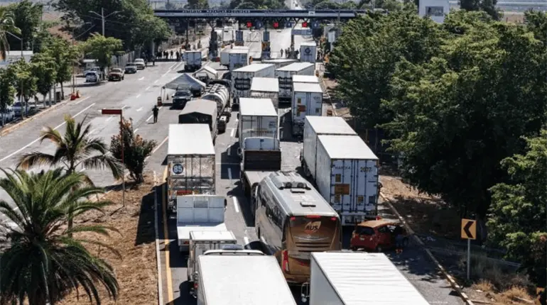 Tras 4 días, desbloquean carreteras del país; pérdidas ascienden a 6 mil mdp