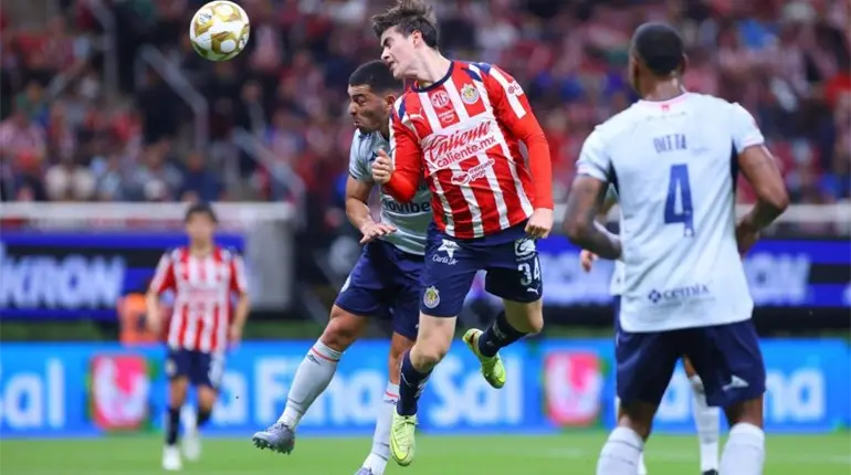 Chivas y Cruz Azul no se hacen daño en la ida de los cuartos de final