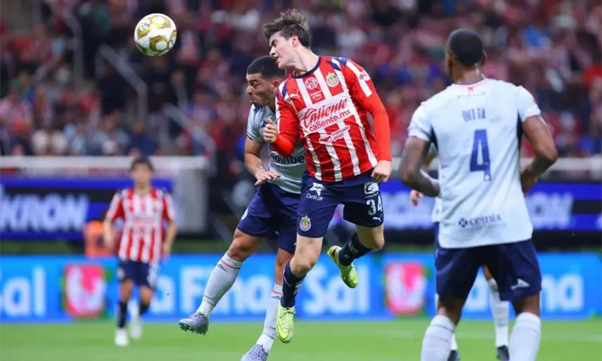 Chivas y Cruz Azul no se hacen daño en la ida de los cuartos de final