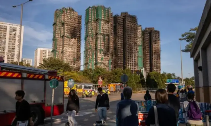 Asciende a 128 muertos, 79 heridos y 8 detenidos tras incendio en Hong Kong