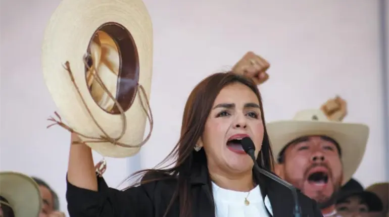 Grecia Quiroz solicita al IMPI marca comercial de Carlos Manzo y Movimiento del Sombrero