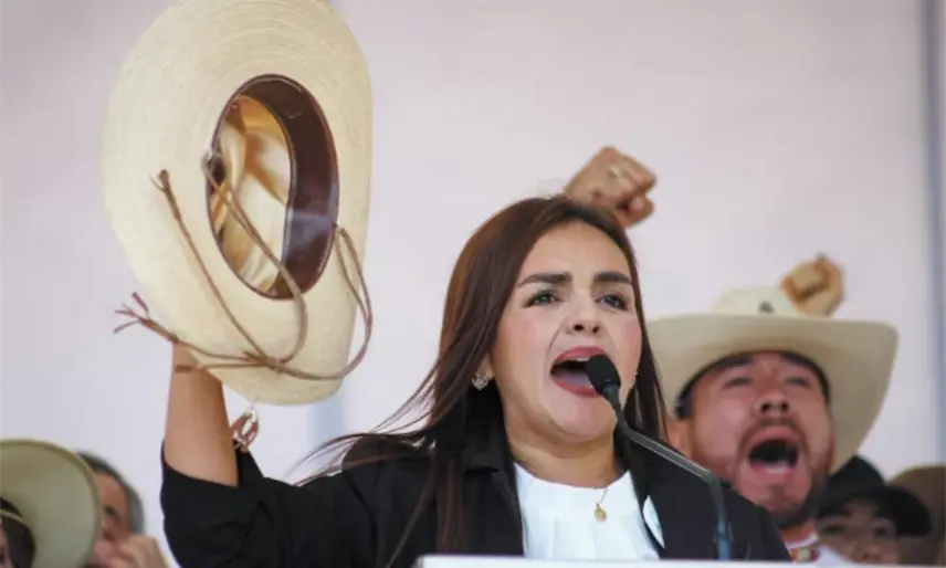 Grecia Quiroz solicita al IMPI marca comercial de Carlos Manzo y Movimiento del Sombrero
