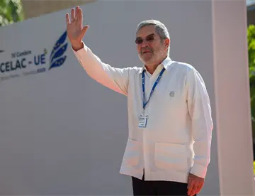 Juan Ramón de la Fuente deja la Cancillería por cirugía