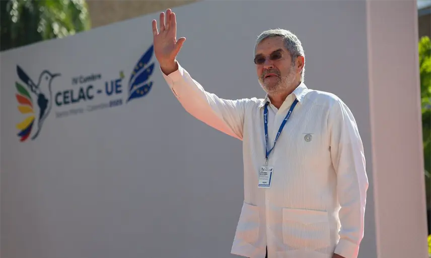 Juan Ramón de la Fuente deja la Cancillería por cirugía