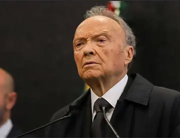 Renuncia Gertz Manero a la FGR; Godoy será encargada de despacho