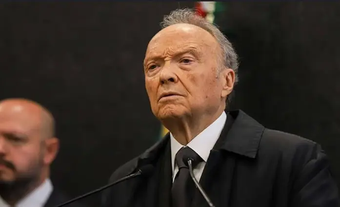 Renuncia Gertz Manero a la FGR; Godoy será encargada de despacho