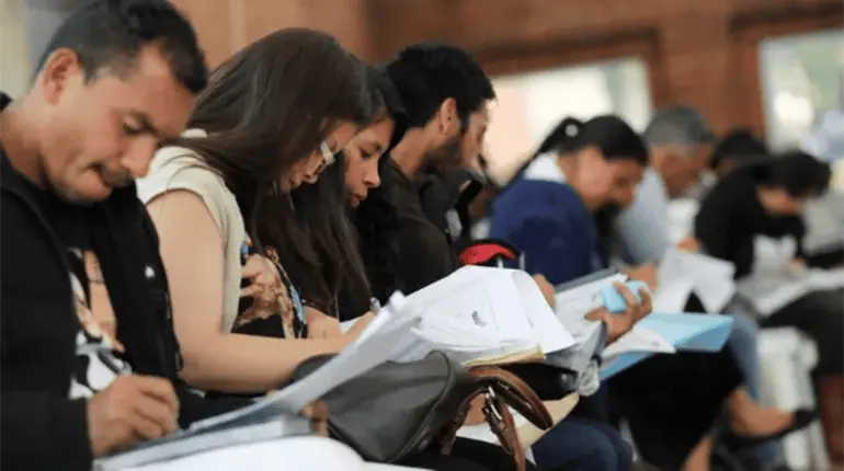 México: Desempleo baja, pero informalidad se dispara a 55.7%